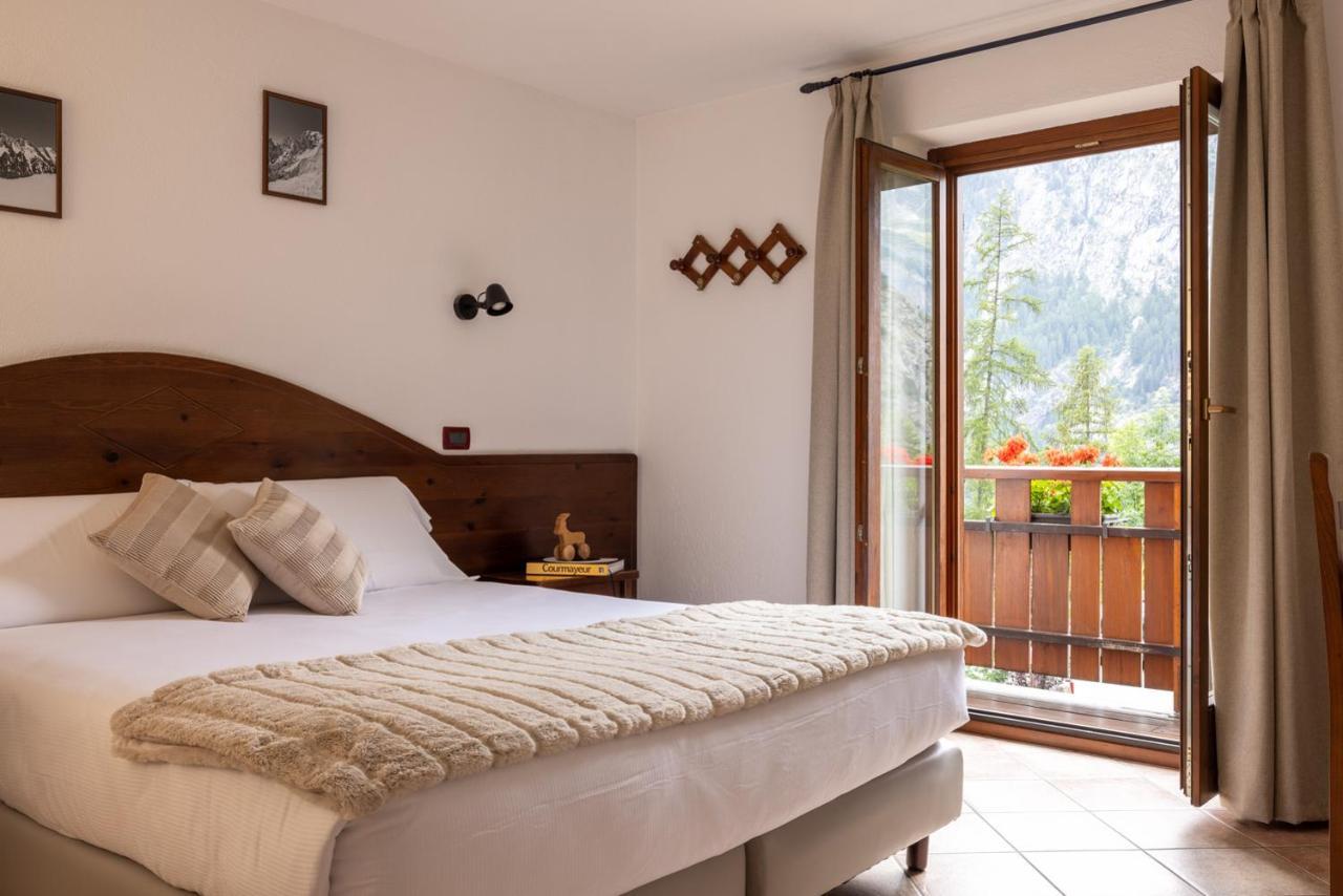Le Reve Bed & Breakfast Courmayeur Ngoại thất bức ảnh