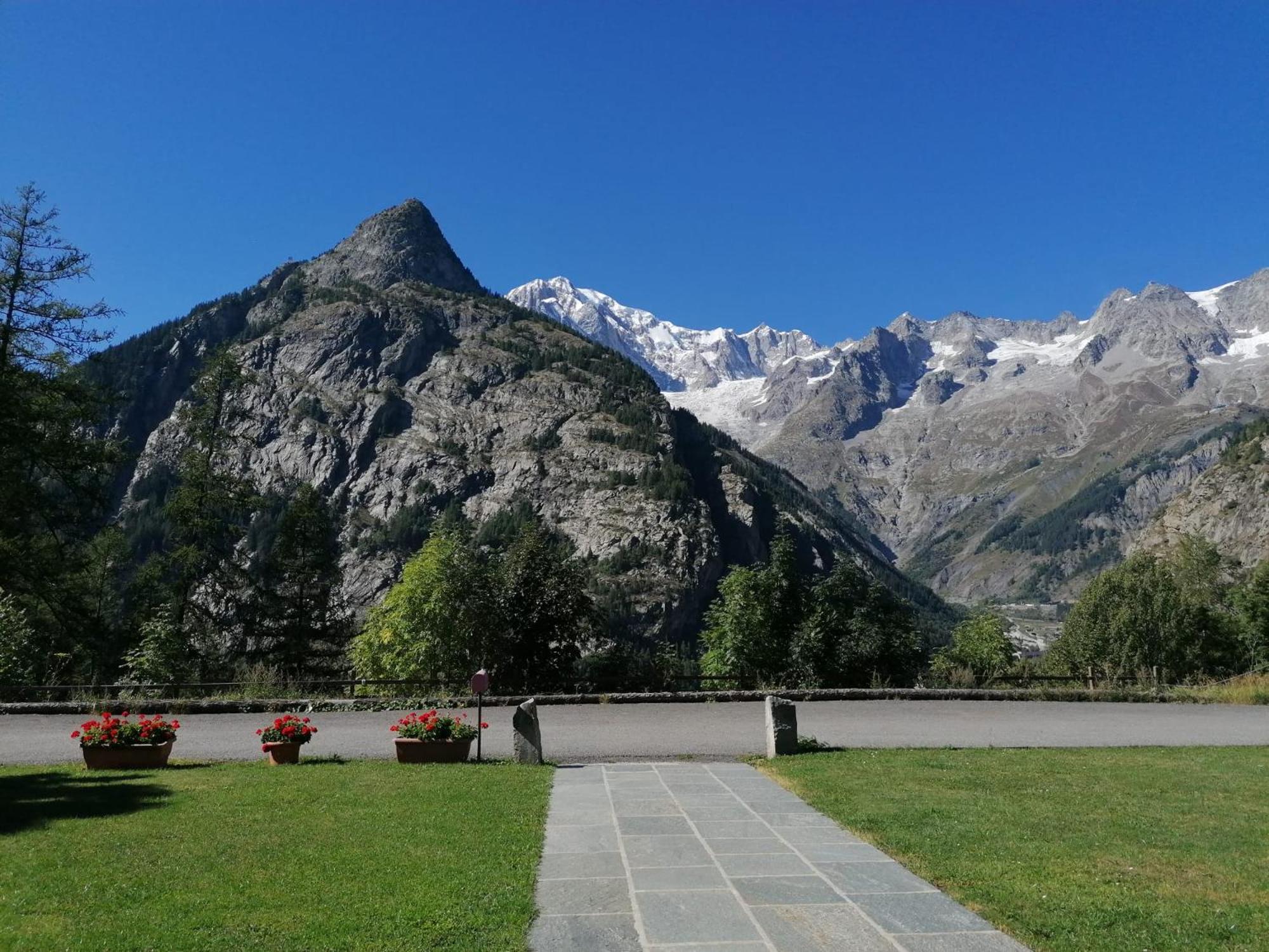 Le Reve Bed & Breakfast Courmayeur Ngoại thất bức ảnh